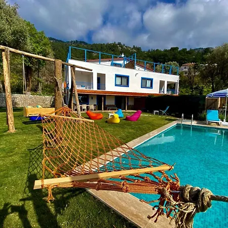 Faralyus Villa *