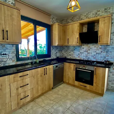 Faralyus Villa *
