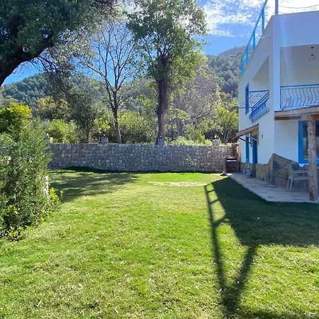 Villa Faralyus
